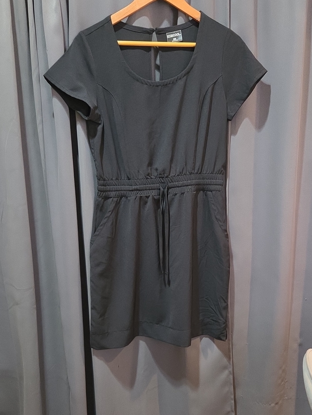 32 DEGREES Black Short-Sleeve Drawstring Waist Dress